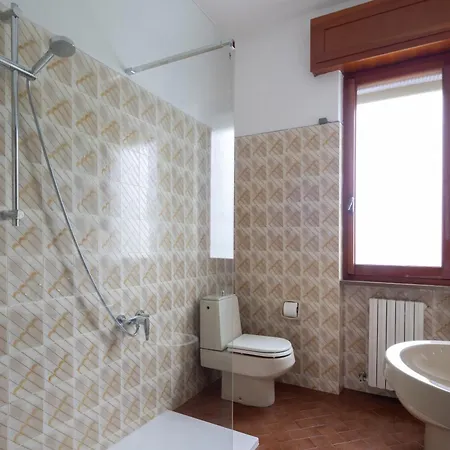 Pina Garden Floor 4 Guests Near Cinque Terre In Nature Balcony Valley View Shared Pool Hiking Trails Appartement *