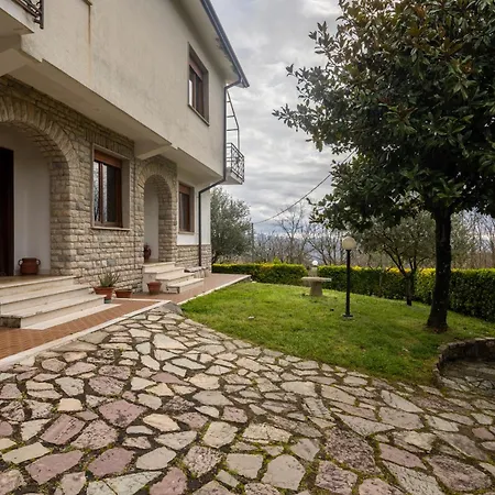Pina Con Giardino E Piscina In In Val Di Vara Cinque Terre Gateway Immerse In Nature Balcony Vista Vallata Hiking Trails *
